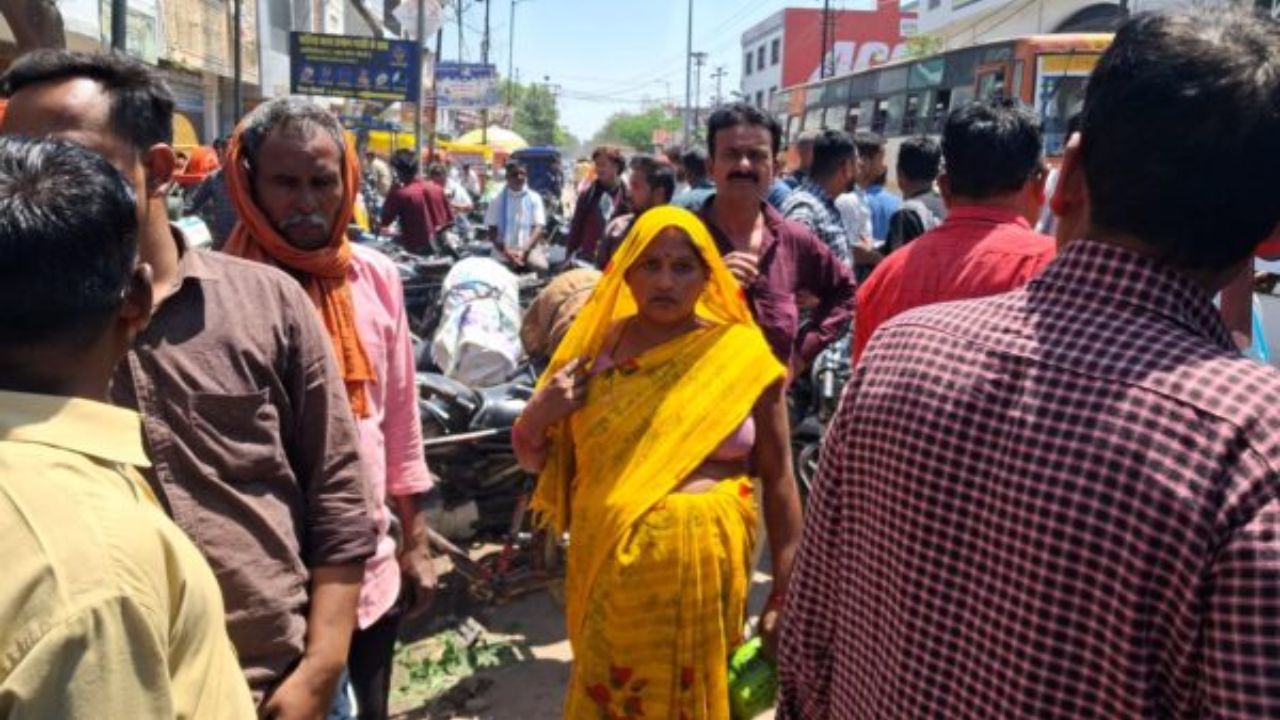 रायबरेली में गैस सिलेंडर के लिए मचा हाहाकार, उपभोक्ताओं ने लगाया ये आरोप