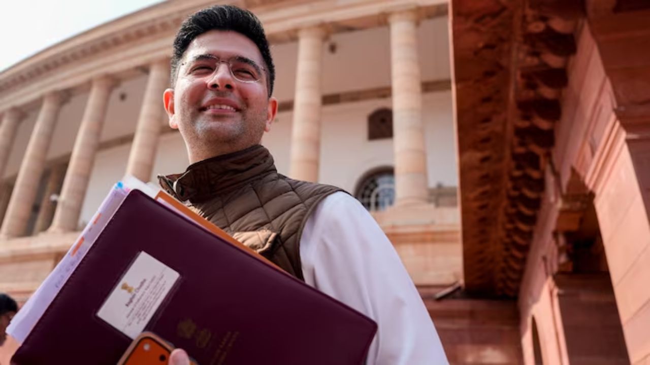 राघव चड्ढा की एजुकेशन क्वालिफिकेशन क्या है? जानिए उनकी सफलता की कहानी