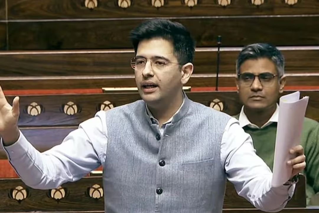 संसद से बड़ी खबर: राघव चड्ढा को आम आदमी पार्टी ने राज्यसभा में उपनेता पद से हटाया, अशोक मित्तल बने नए उपनेता