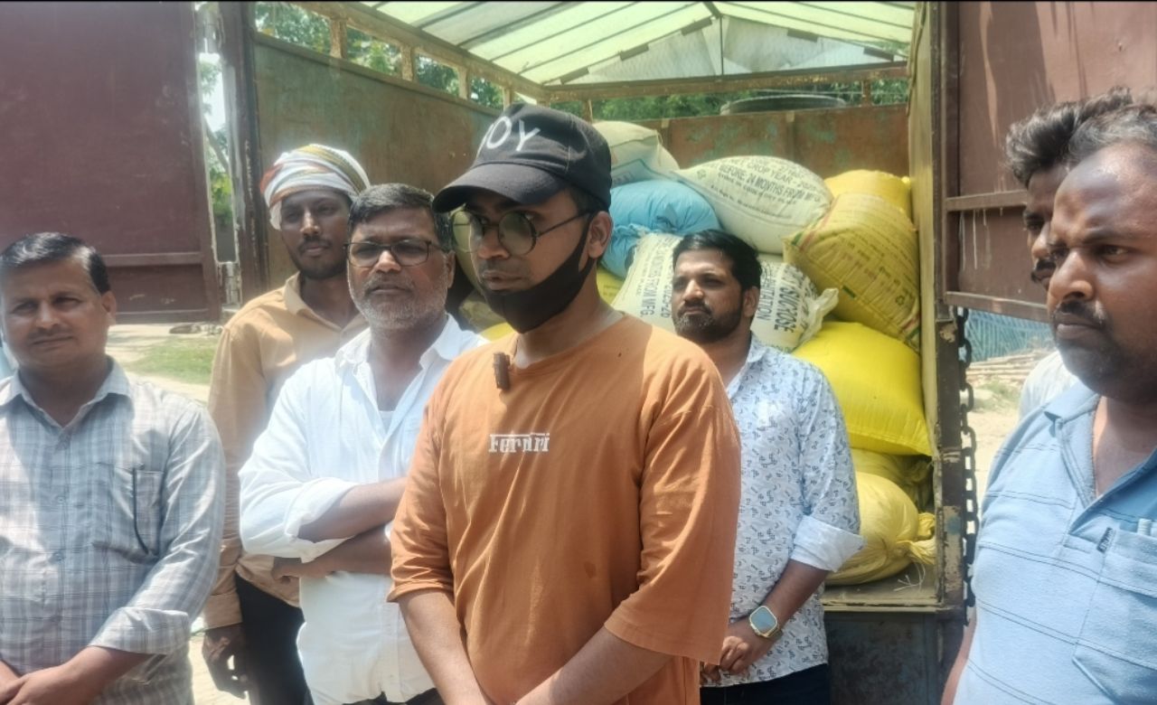 महराजगंज: भीषण आगजनी में दर्जनों किसानों की फ़सल राख, कई परिवारों के सामने रोटी का संकट