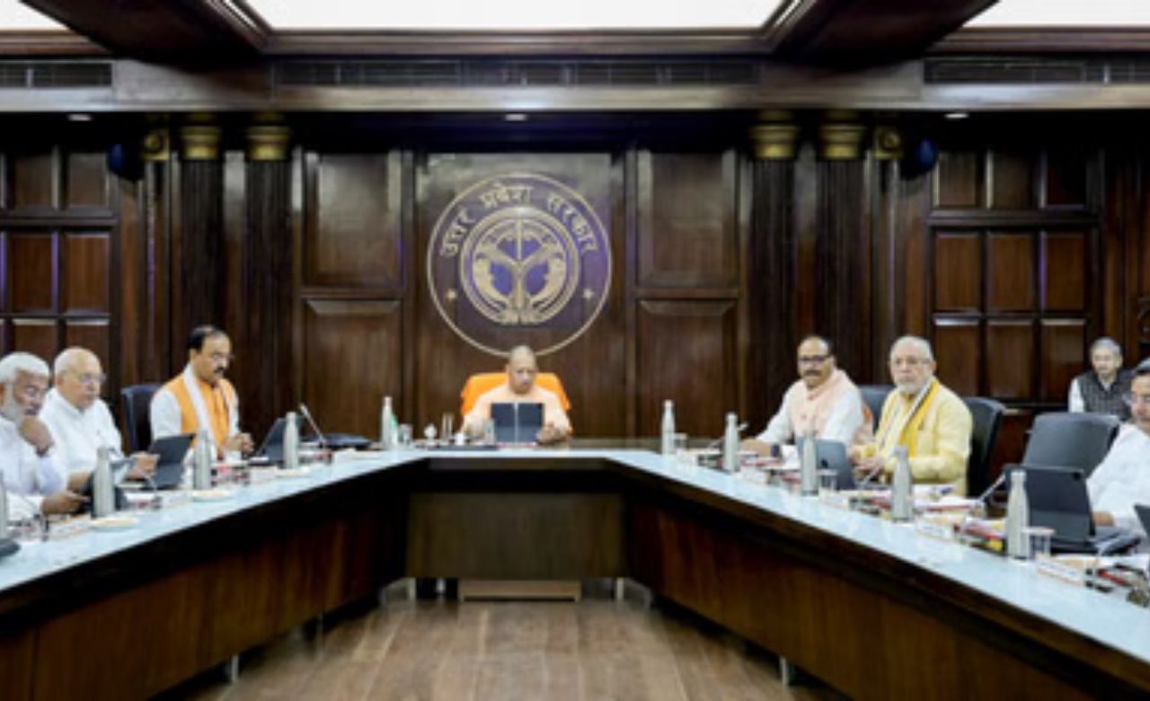 यूपी में कैबिनेट और बीजेपी संगठन में बड़े बदलाव की तैयारी!