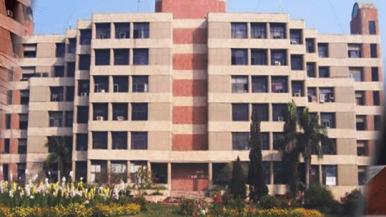 UPSSSC Job: यूपी में इन पदों पर निकली जॉब, फटाफट करें अप्लाई