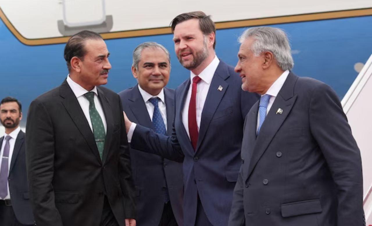 इस्लामाबाद में अमेरिका-ईरान वार्ता के बीच ट्रंप का बड़ा बयान, बढ़ा तनाव