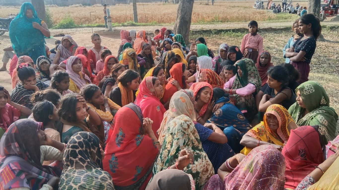 Auraiya: अभी शादी के कुछ ही महीने बीते थे… युवक ने उठाया ऐसा कदम जिससे पूरे इलाके में मची सनसनी, जानिये पूरा मामला