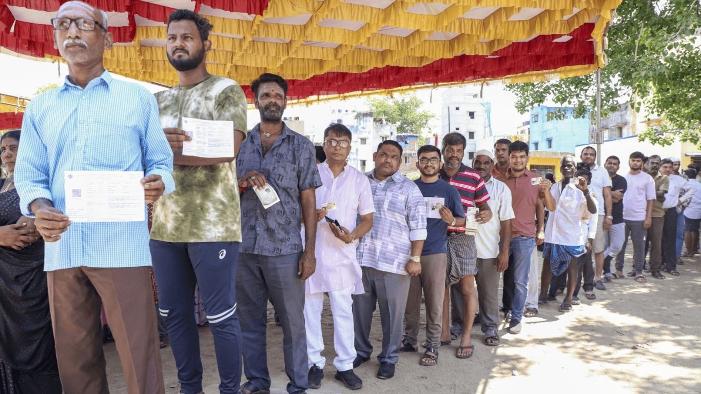 Tamil Nadu Election: पारे के साथ बढ़ा सियासी पारा, क्या सेलम और कोलाथुर के आंकड़े बदलेंगे राज्य की किस्मत?