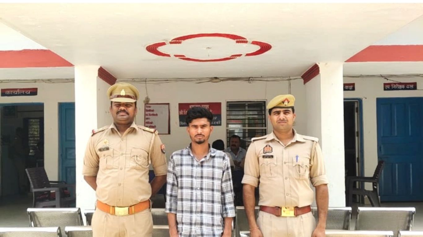 Deoria : पुलिस की बड़ी कार्रवाई,देवरिया पुलिस खींच लाई नाबालिग को दरिंदे के चंगुल से