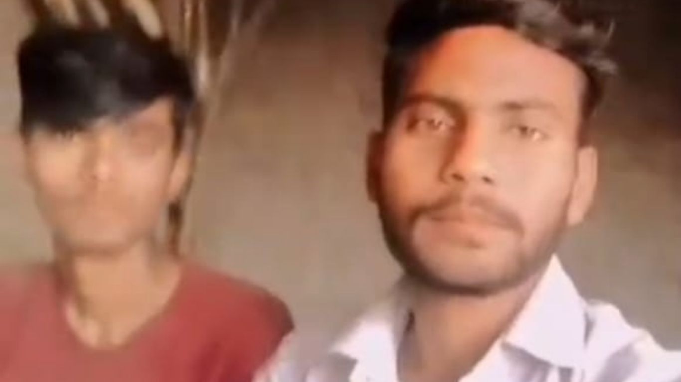 Budaun: सोशल मीडिया में भभका जमाते, गैंगस्टर रील बनाते वायरल बदायूं के दो युवा, ग्रामीणों ने की एक्शन की मांग