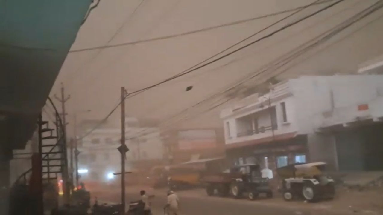 यूपी के कई जिलों में मौसम ने ली करवट… धूल भरी आंधी और मूसलाधार बारिश से देवरिया में अफरा-तफरी