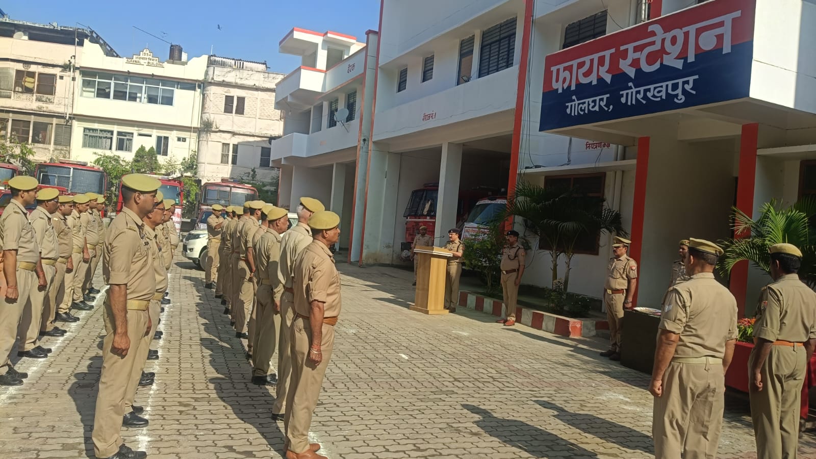 Gorakhpur Fire Service Day: आखिर क्यों मनाया जाता है ‘फायर सर्विस डे’? जानें आग से लड़ने के लिए कितनी तैयार है गोरखपुर पुलिस