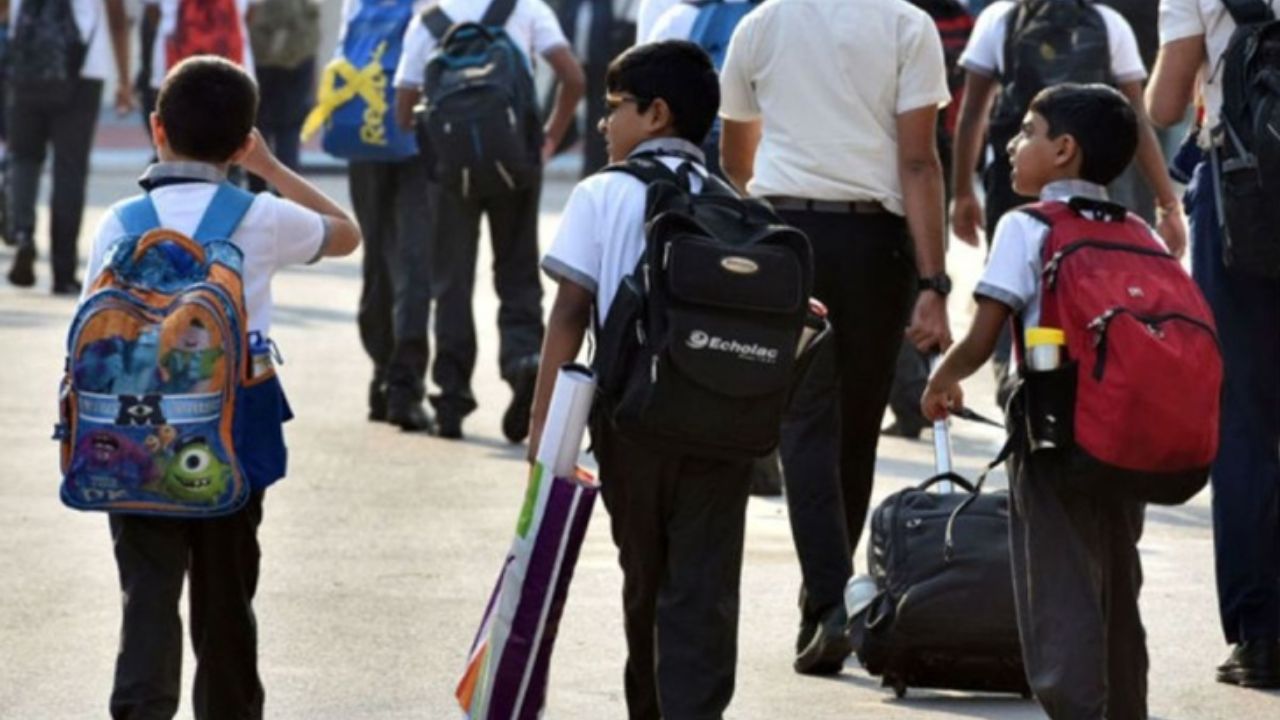 Budaun: ‘कोर्स’ के नाम पर खुली लूट ! क्या आपके बच्चे की पढ़ाई भी बन रही कमाई का जरिया?