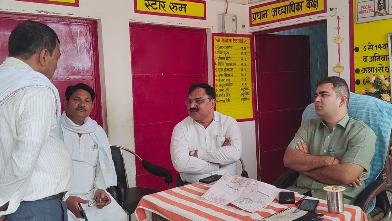 भूमि विवाद में लापरवाही पर कौशांबी डीएम का बड़ा एक्शन, राजस्व निरीक्षक निलंबित करने के निर्देश