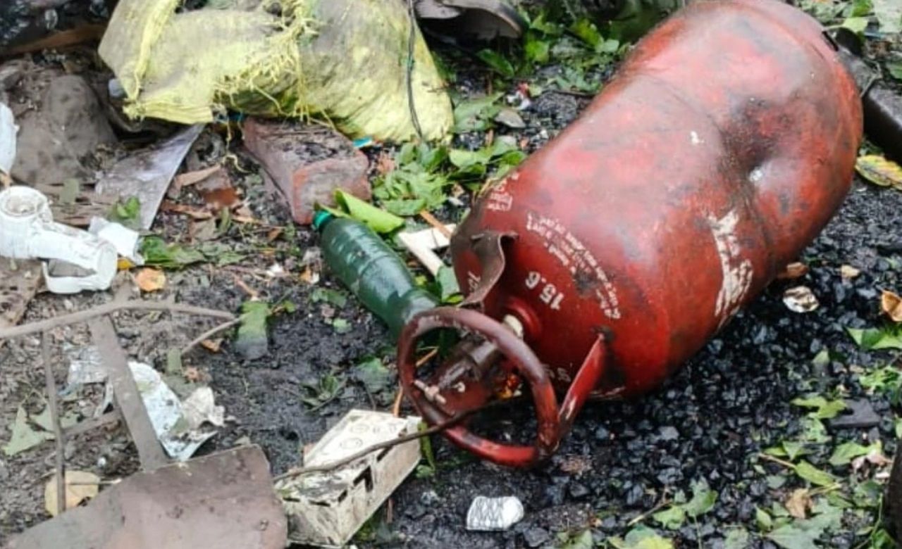 Jharkhand: धनबाद में गैस सिलेंडर फटा, 2 जिंदा जले और 4 की हालत नाजुक