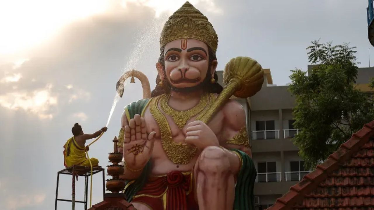 विभिन्न भारतीय राज्यों में कैसे मनाई जाती है हनुमान जयंती, जानें पूजा का सही समय और महत्व?