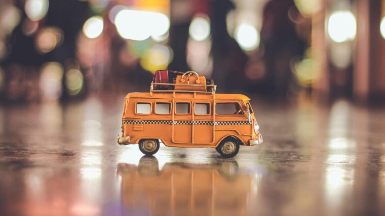 Long Weekend 2026: अब हुई छुट्टियों की बारिश! अगर ये लॉन्ग वीकेंड मिस किए तो पछताएंगे, पूरी लिस्ट देखकर अभी बना लें प्लान