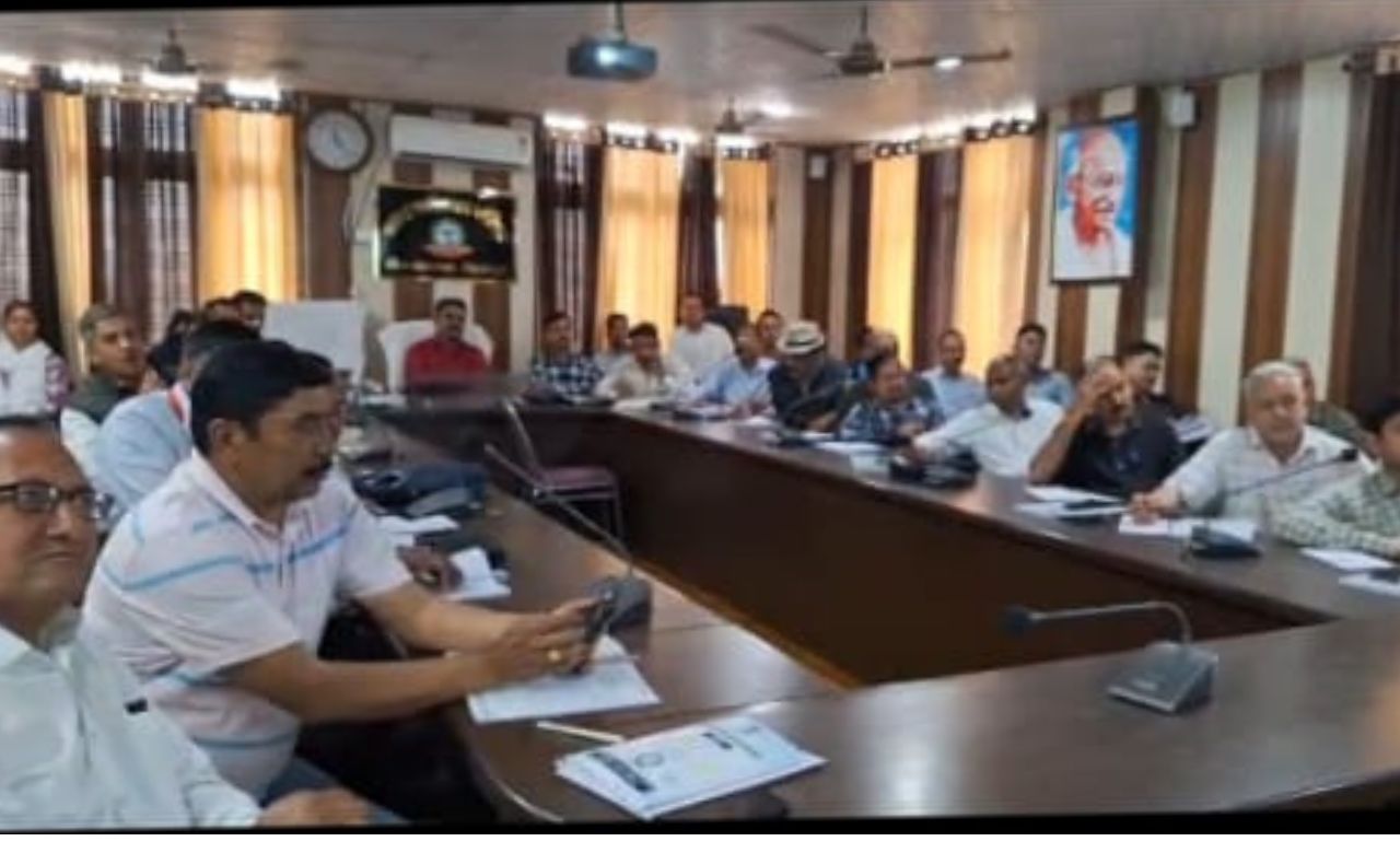 Census 2027: जनगणना के पहले चरण के बाद शुरू होगा हर जिले के बुनियादी ढांचे का डेटा संकलन, विकासनगर में जरुरी बैठक