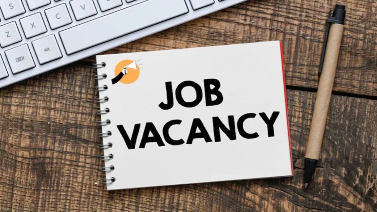 UP Jobs 2026: हजारों पदों पर भर्ती का ऐलान, युवाओं के लिए सरकारी नौकरी का बड़ा मौका; यहां जानें सबकुछ