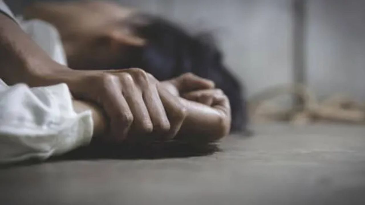 कानपुर में इंसानियत शर्मसार: भाई को रस्सी से बांधकर 7 साल की मासूम से दुष्कर्म