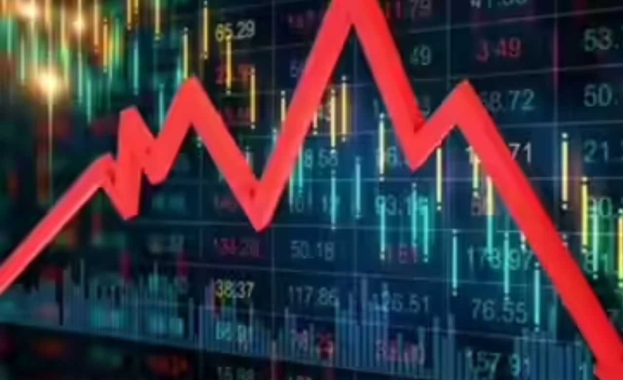 मजबूत शुरूआत के बाद शेयर बाजार लुढ़का Hindalco में 2.8 फीसदी की तेजी