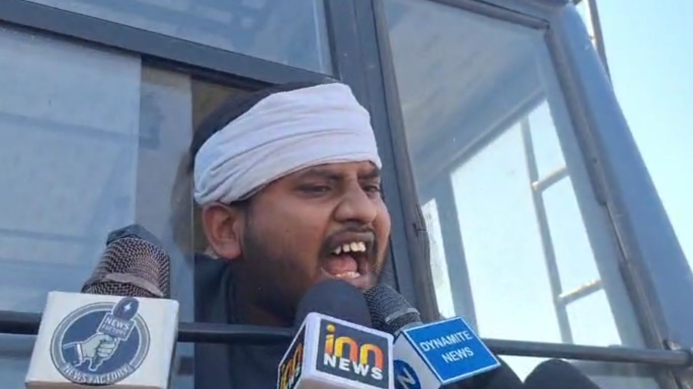 लखनऊ की सड़कों पर उतरे NSUI के सैकड़ों कार्यकर्ता, असम के सीएम हिमन्त बिश्व शर्मा के बयान पर हंगामा