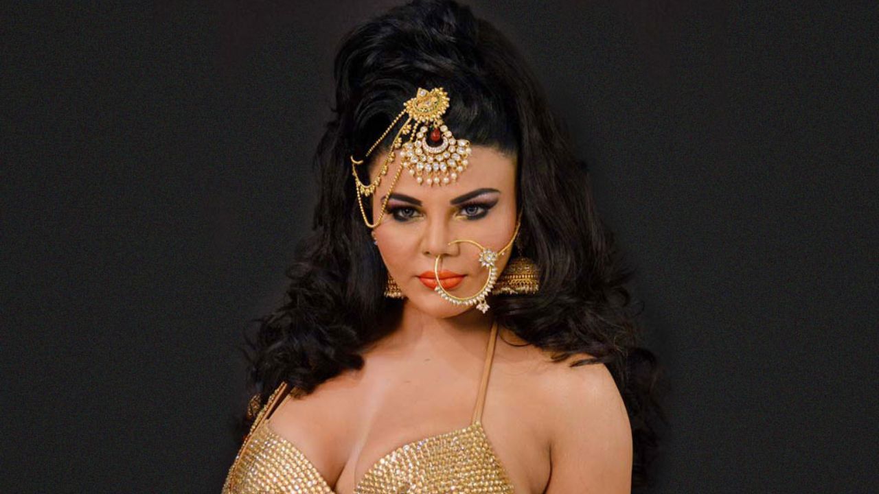 राखी सावंत ने अब उत्तर प्रदेश की इस महिला अफसर के खिलाफ खोला मोर्चा, आशा भोसले से जुड़ा मामला सोशल मीडिया पर वायरल