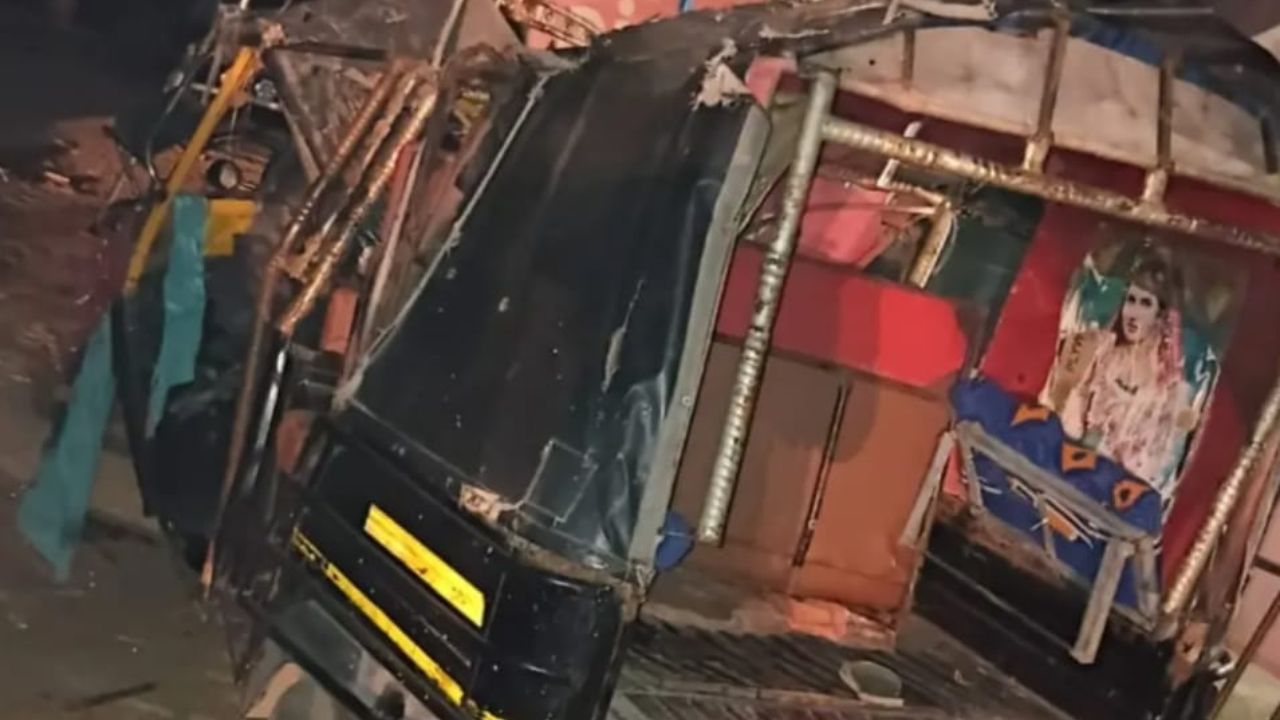 सोनभद्र में दिल दहला देने वाला सड़क हादसा, अज्ञात वाहन ने ली एक जान चार की हालत गंभीर