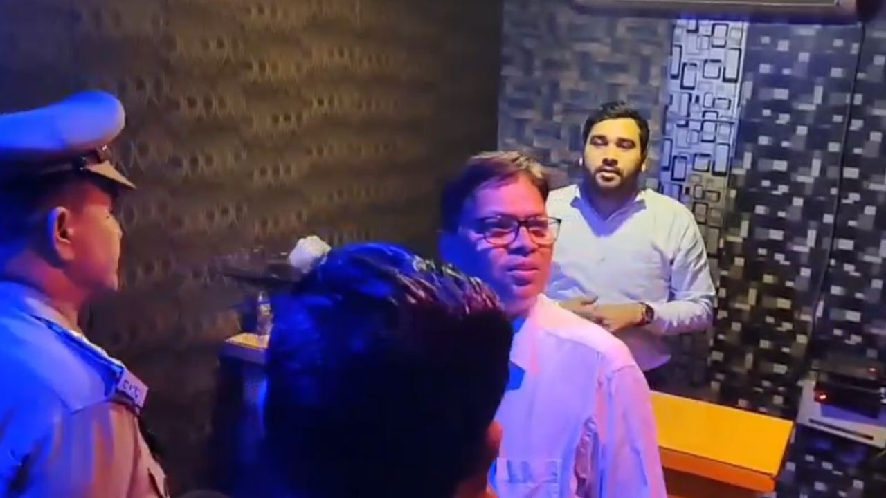 रामपुर में स्पा सेंटरों पर बड़ी रेड, अंदर क्या चल रहा था? पढ़िए पूरी खबर