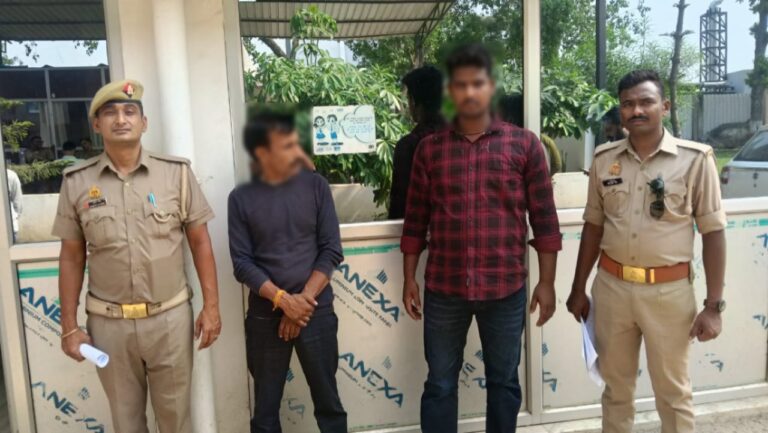 गोरखपुर: जमीन बेचकर ठगी करने वाले दो शातिर गिरफ्तार, फर्जी दस्तावेजों से किया बड़ा खेल