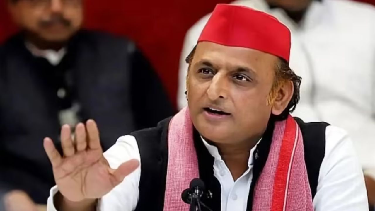 UP Power Crisis: यूपी में बिजली संकट गहराया, अखिलेश बोले- जनता पर बोझ बन गई भाजपा
