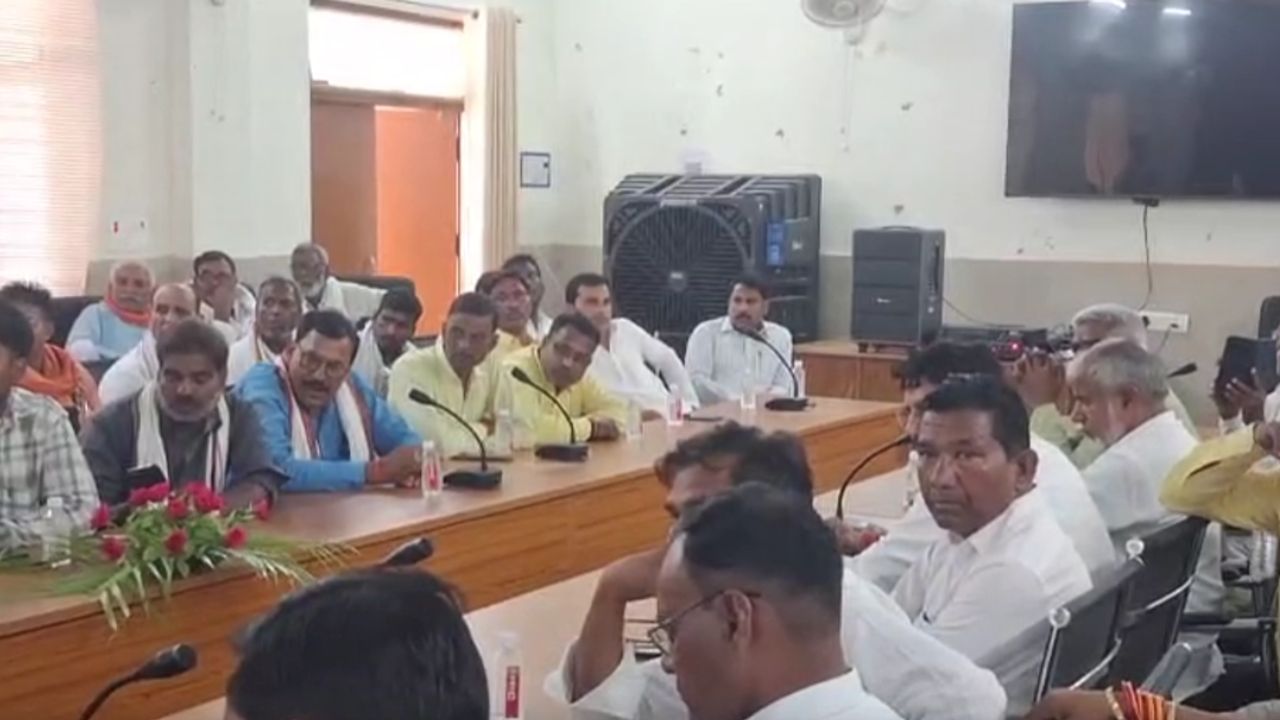 अमेठी में बिजली-पानी की समस्या! जनप्रतिनिधियों की बैठक में उठाया ये कदम