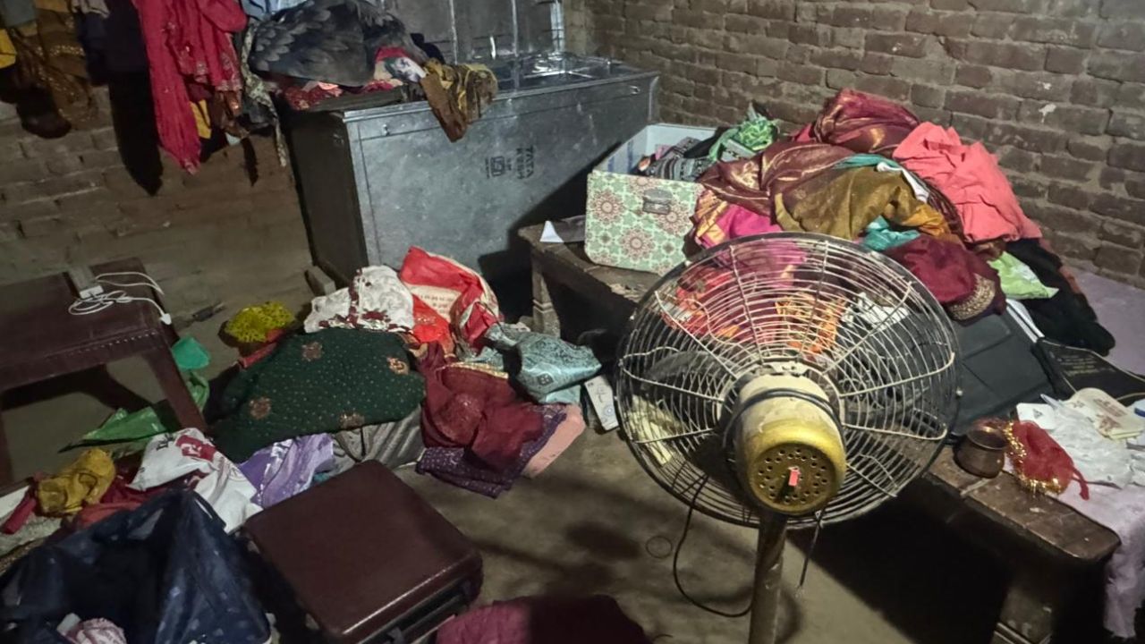 फिल्मी स्टाइल में घर में घुसे चोर, विदाई से पहले बेटी के घर में मचा कोहराम