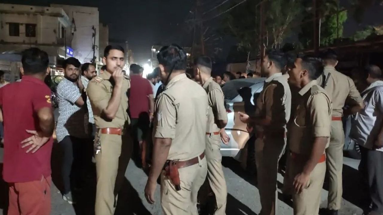 बदायूं में नशे में धुत कार सवारों का तांडव, कई राहगीरों को रौंदकर इलाके में मचाई दहशत