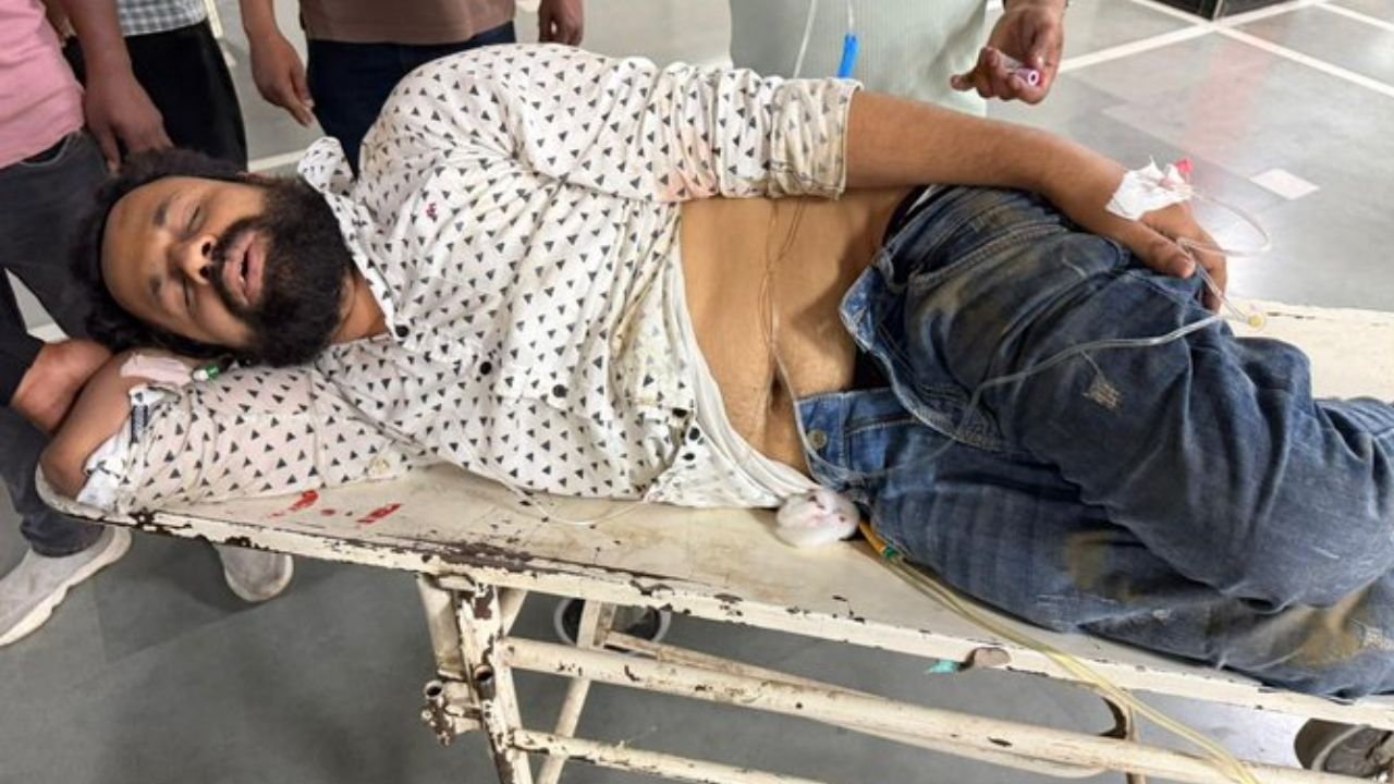 लखनऊ में गोलियों की बौछार, दो गोलियां लगते ही सड़क पर गिरा बीजेपी नेता