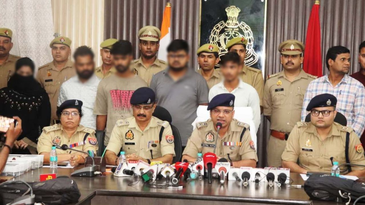 मुरादाबाद : घर में डलवाई 1.20 करोड़ की डकैती, बेटी निकली मास्टरमाइंड, एक इशारे में बॉय फ्रेंड ने क्या करा?