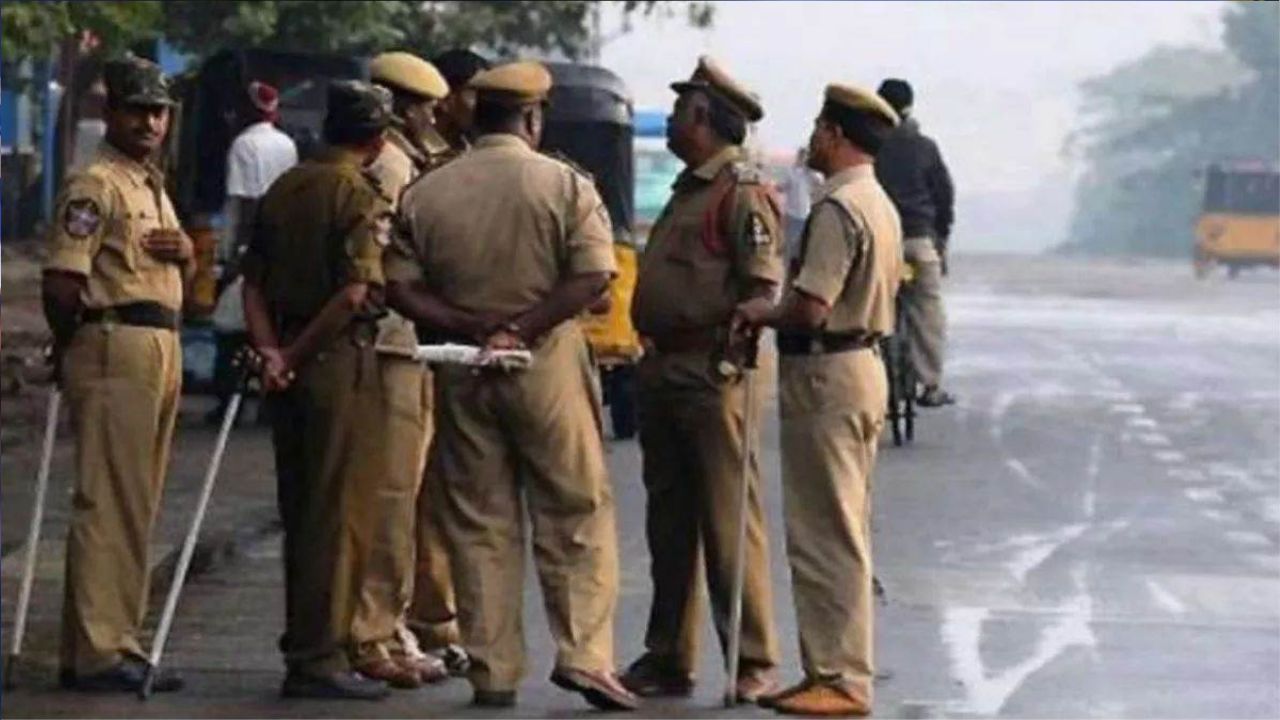 कानपुर में होटल में सेक्स रैकेट! 7 गिरफ्तार; ब्लैकमेलिंग सिंडीकेट का खुलासा