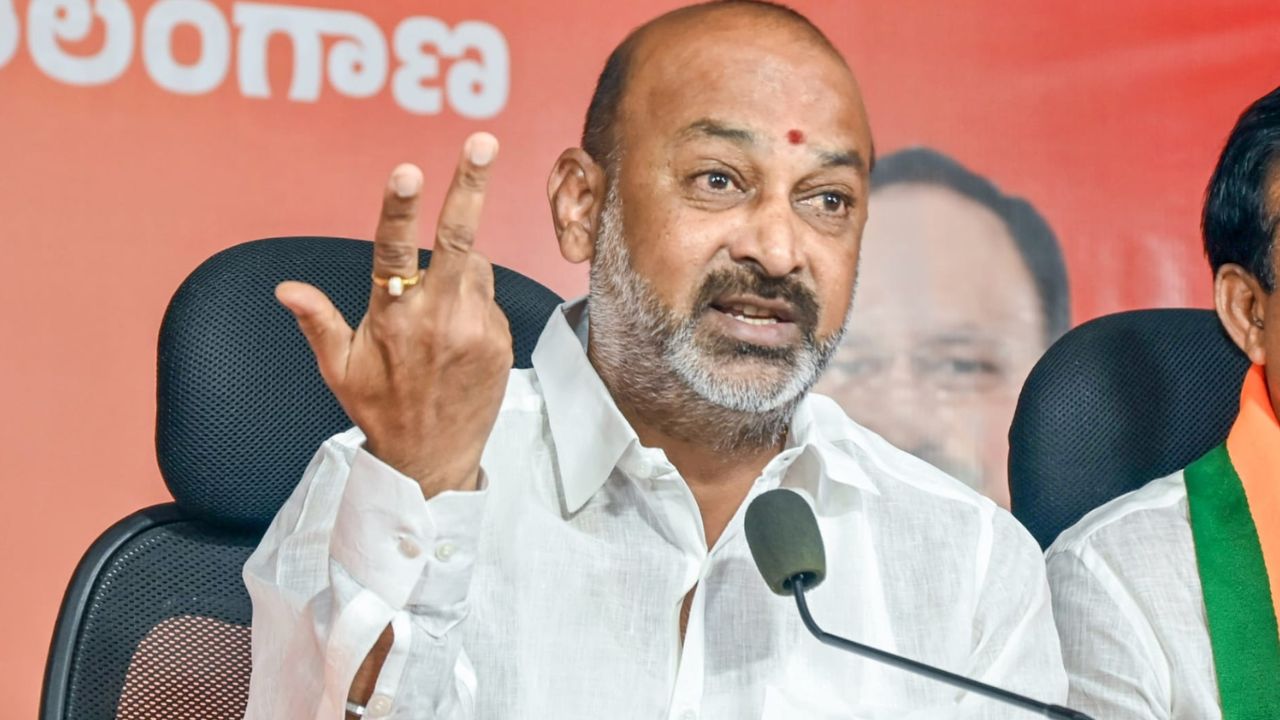 “कानून पर पूरा भरोसा है…” बेटे को पुलिस को सौंपने के बाद बोले केंद्रीय मंत्री, पुलिस ने कहा- यह सरेंडर नहीं, गिरफ्तारी है