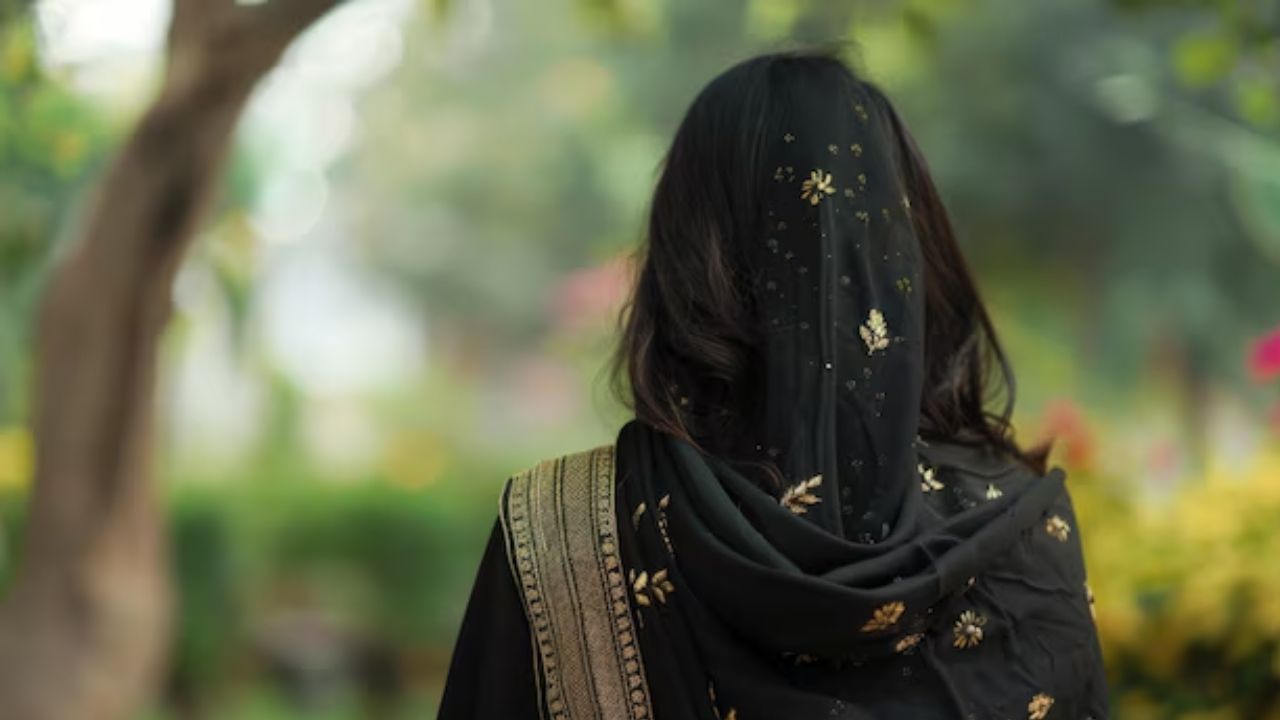 गोरखपुर: कपड़ा खरीदने निकली युवती लापता, युवक समेत तीन पर केस दर्ज, परिवार में मचा हड़कंप