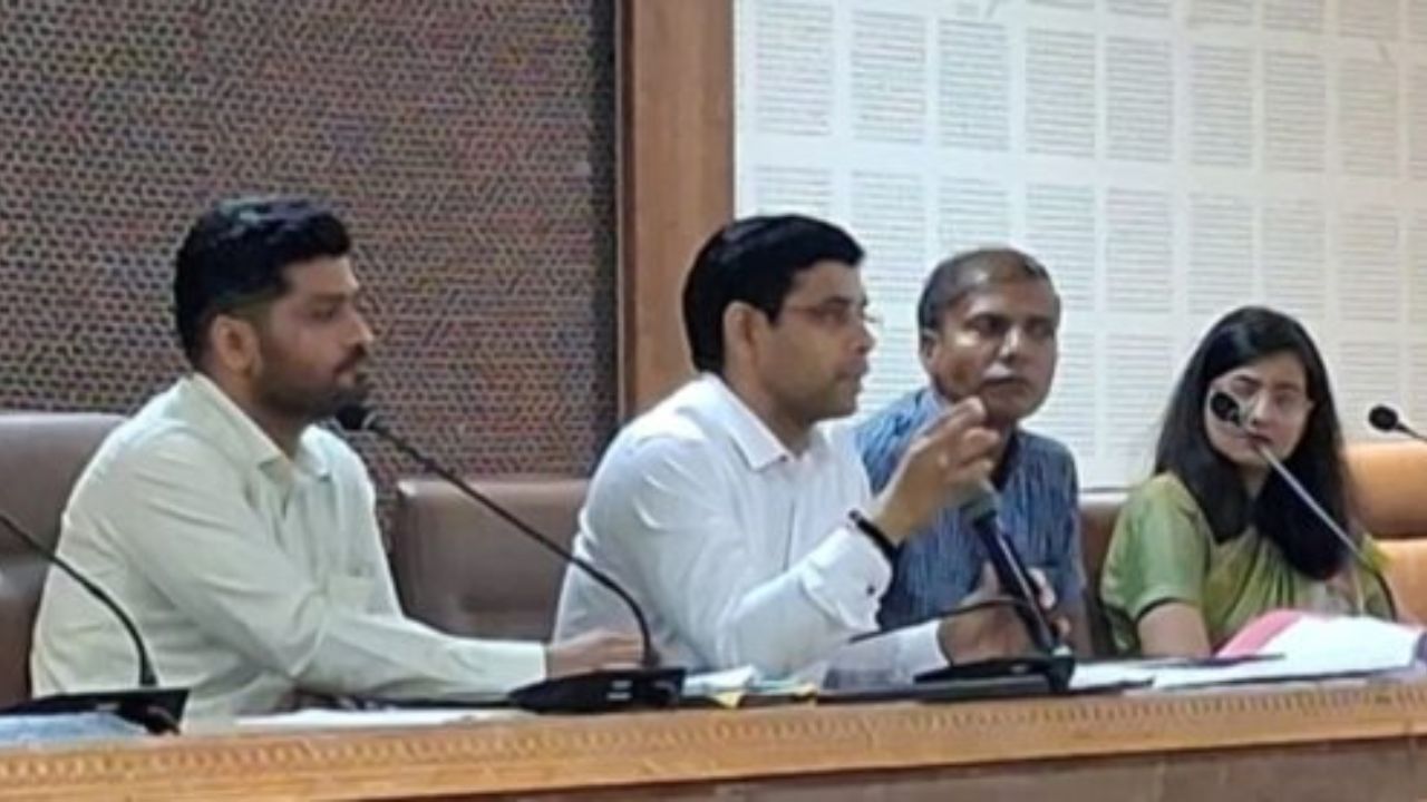 UPSC परीक्षा को लेकर गोरखपुर प्रशासन हाई अलर्ट, 25 केंद्रों पर 11,112 अभ्यर्थी देंगे परीक्षा
