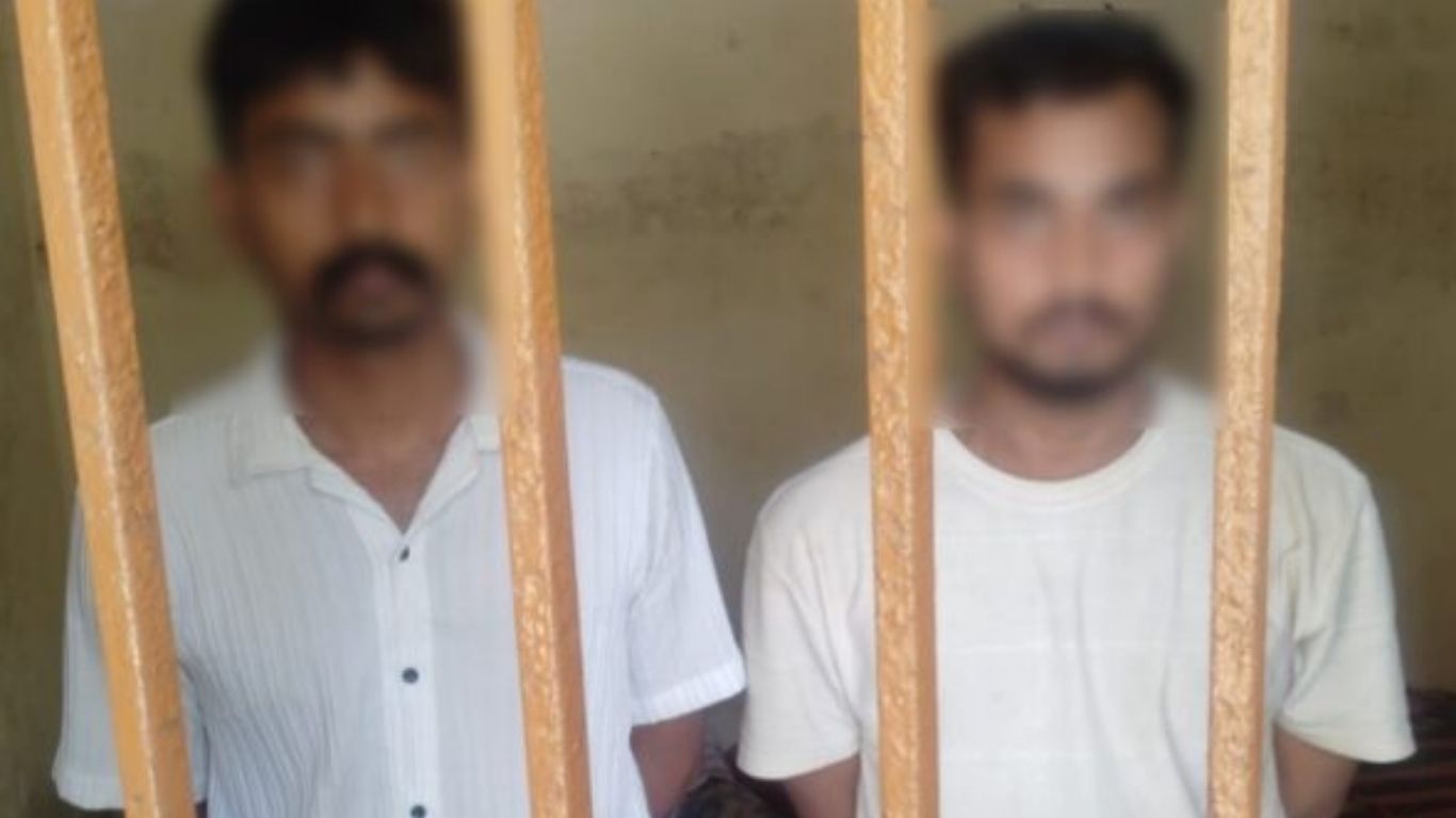 Gorakhpur News: पुरानी रंजिश का खौफनाक अंत! 22 वर्षीय युवक की हत्या कर नदी में फेंका शव, दो गिरफ्तार
