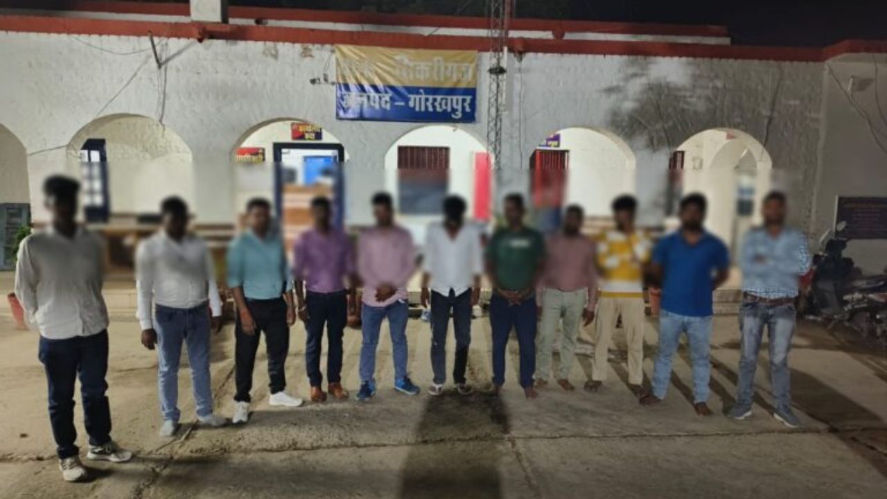 गोरखपुर में पुलिस का ऑपरेशन एंटी चीयर्स… खुलेआम शराब पीने वालों पर गिरी गाज