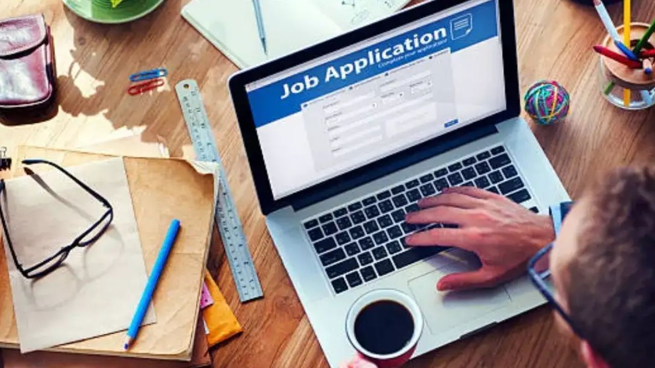 Junior Clerk Recruitment 2026: बैंक में नौकरी का शानदार मौका, जानें योग्यता और चयन प्रक्रिया