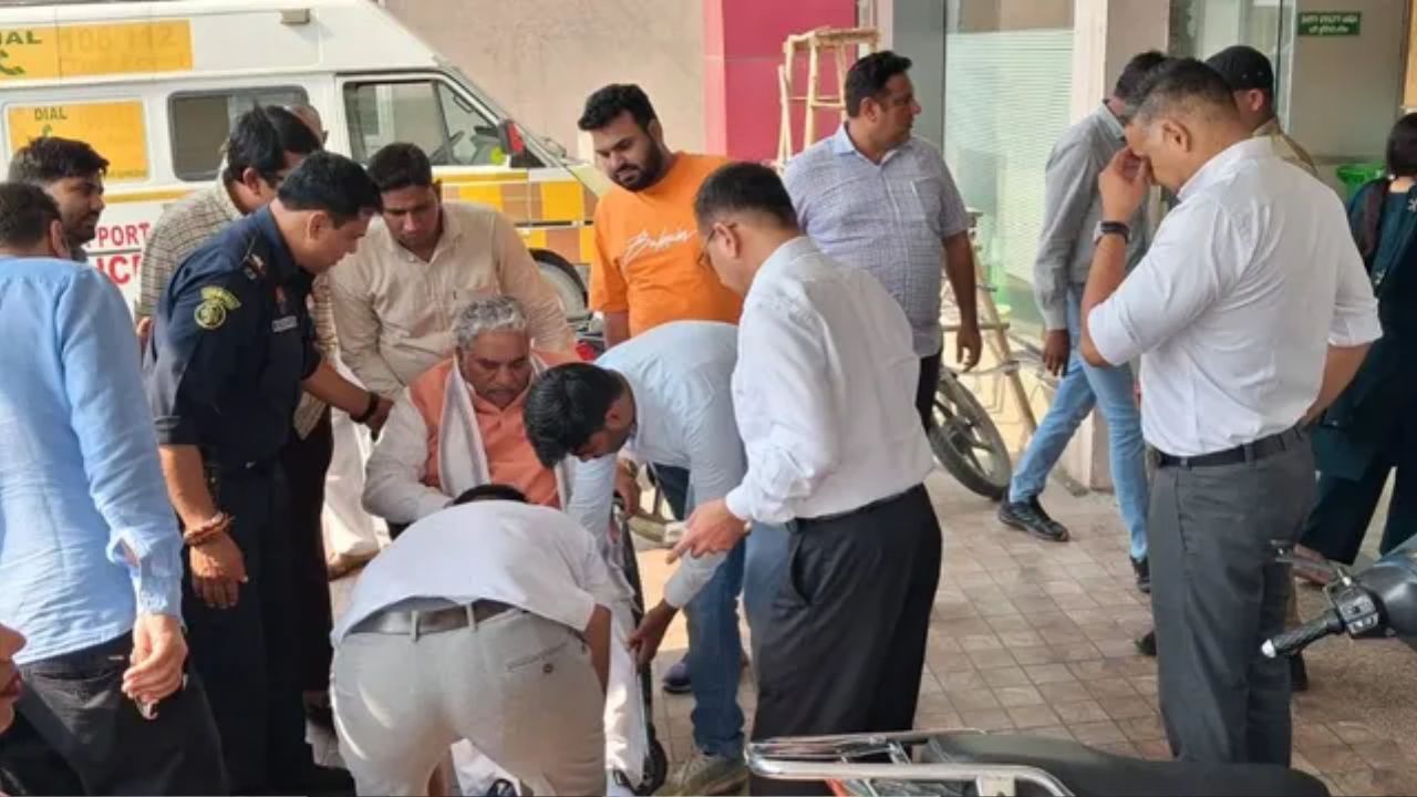 हरियाणा के कैबिनेट मंत्री कृष्ण लाल पंवार सड़क हादसे में घायल! काफिले में घुसी कार
