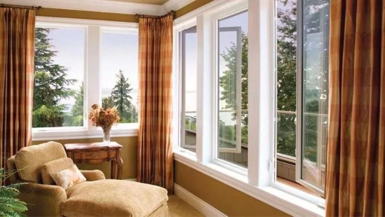 Home Tips: खिड़कियों का ऐसा राज जो बदल सकता है आपकी किस्मत और घर की ऊर्जा, जानें सही दिशा और नियम
