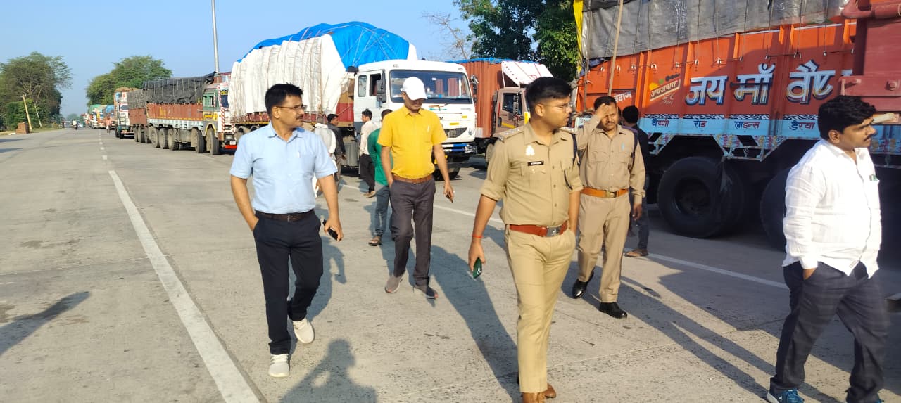 बलरामपुर में ओवरलोडिंग पर चला चाबुक, डंपर-ट्रक चालकों में खलबली