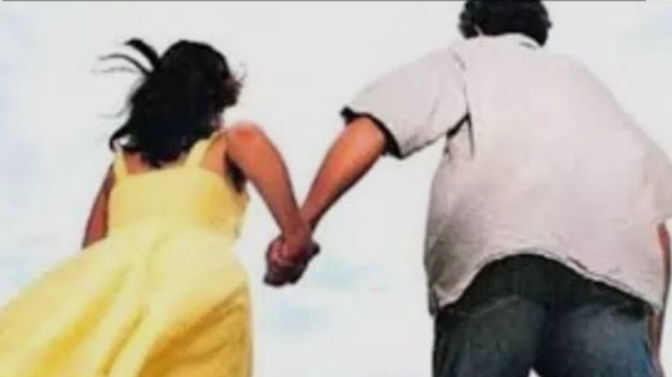 गोरखपुर में प्रेम कहानी ने लिया नया मोड़, बेटी गई तो साथ ले गई लाखों का सामान!