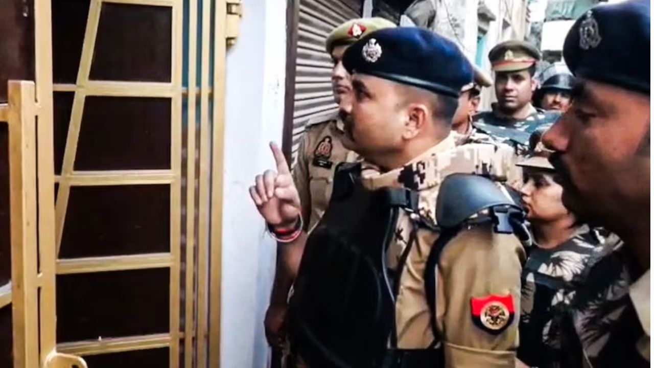 Bureaucracy News: कौन हैं IPS विनायक गोपाल भोंसले? जिनकी चेतावनी से कांप उठा मेरठ का गैंगस्टर परिवार