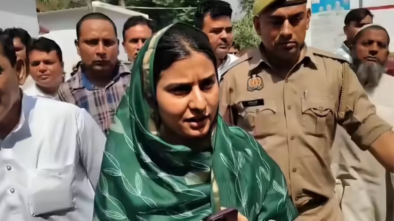 यूपी में अब न्याय मांगने की सजा FIR और जेल! सपा सांसद इकरा हसन समेत 31 लोगों पर क्यों हुआ मुकदमा दर्ज, पढ़ें अंदर का मामला