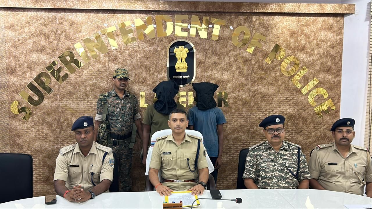 लातेहार पुलिस को बड़ी सफलता, 5 लाख का इनामी JJMP नक्सली समेत दो उग्रवादी गिरफ्तार