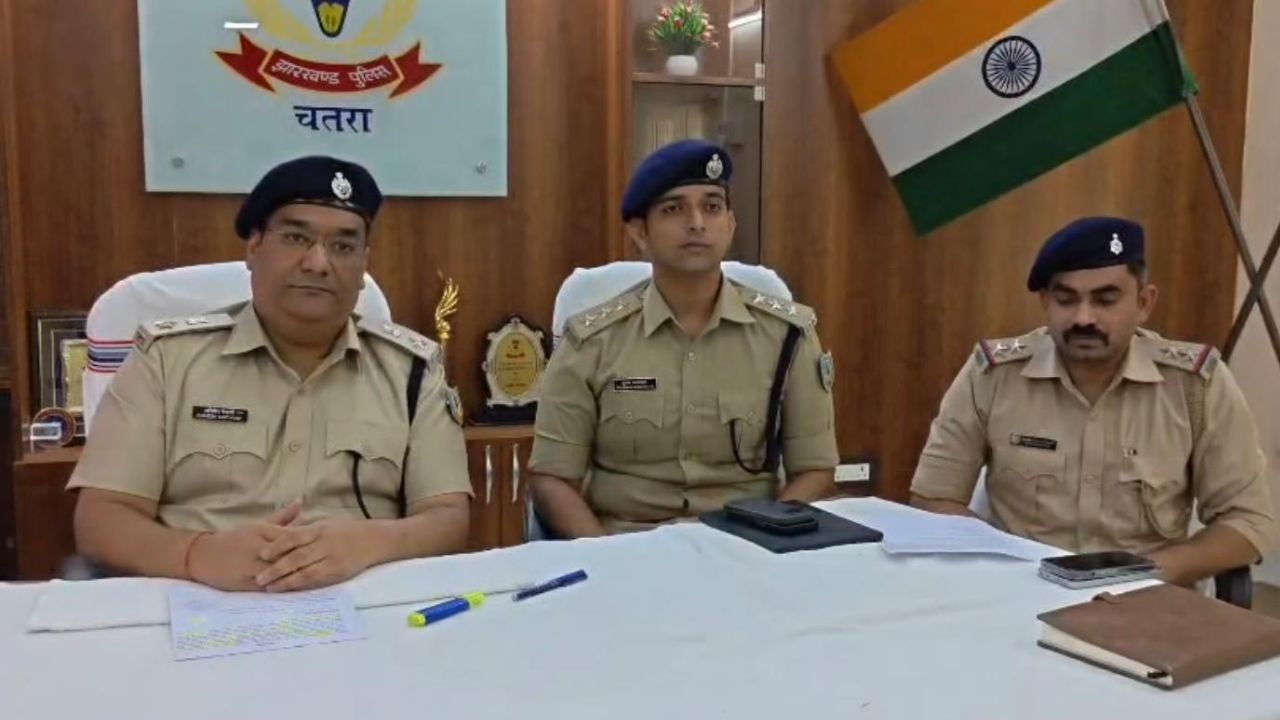 चतरा में नशा तस्करों पर पुलिस का बड़ा एक्शन, 50 लाख का अवैध डोडा बरामद