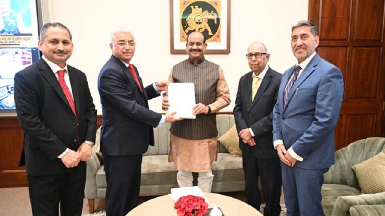 जस्टिस यशवंत वर्मा मामले में जांच कमेटी ने लोकसभा स्पीकर को सौंपी अपनी रिपोर्ट