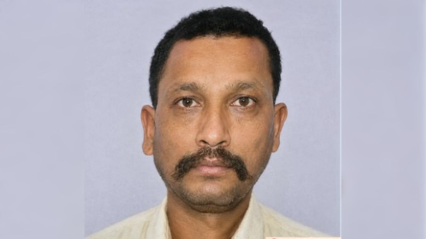 5 दिन तक फ्लैट में पड़ा रहा भाई का शव, बहन उसी घर में थी मौजूद… दरवाजा खुला तो उड़ गए होश